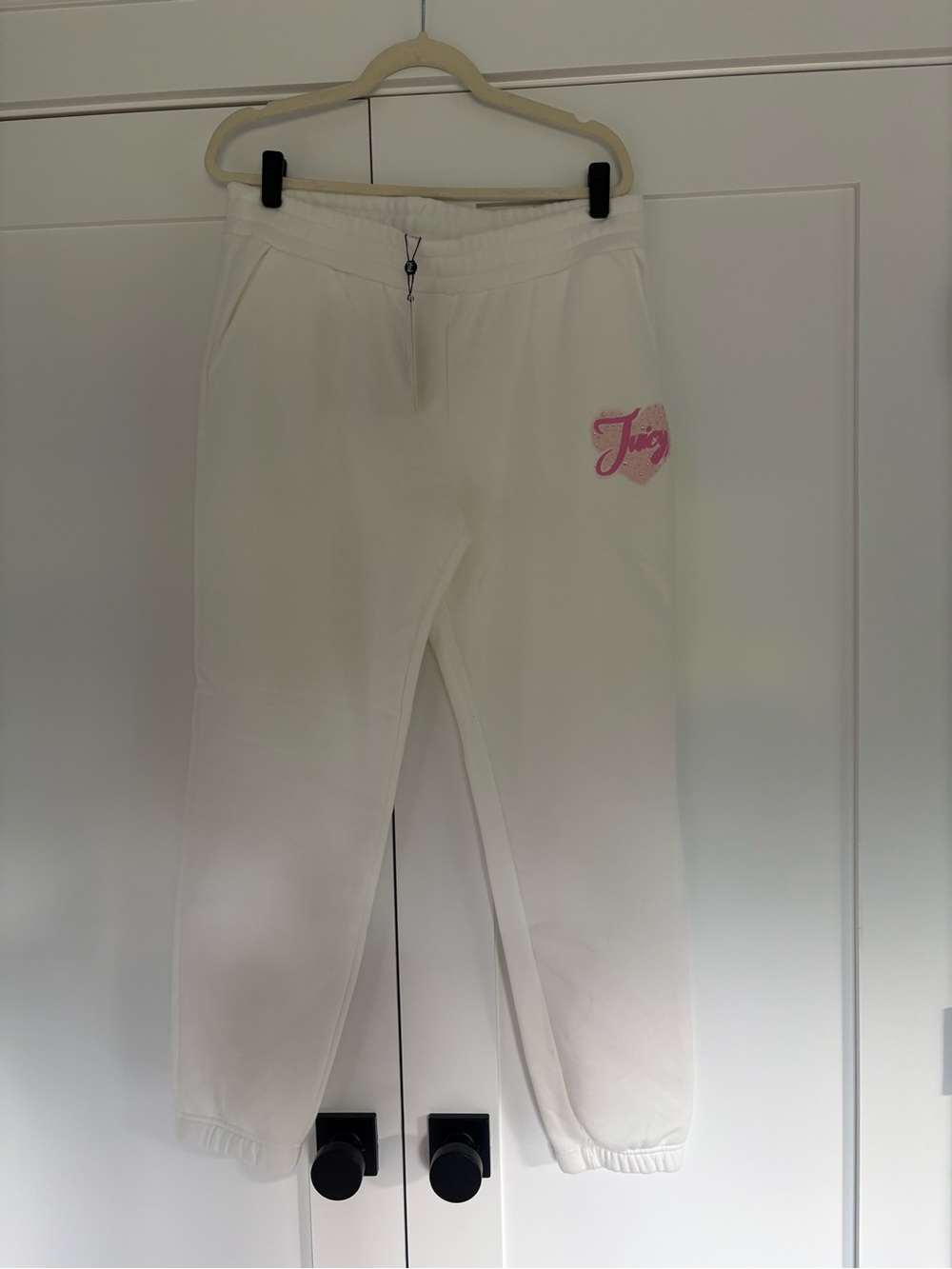 New Juicy Couture White Jogger Sweatpants with Pink 'Juicy' Logo size LARGE